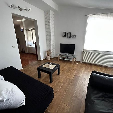 Apartments Petrovic Пировац Екстериор снимка