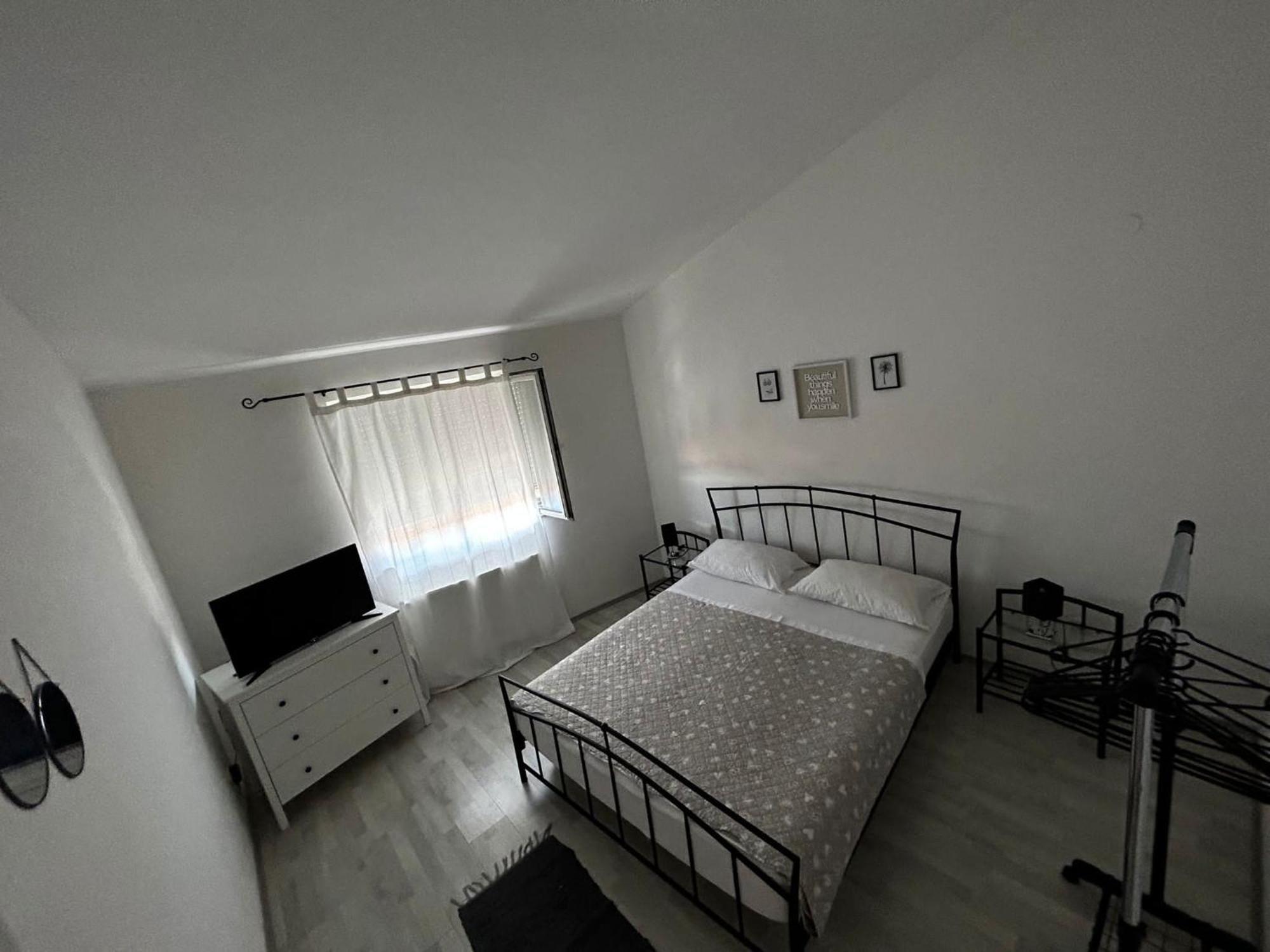 Apartments Petrovic Пировац Стая снимка